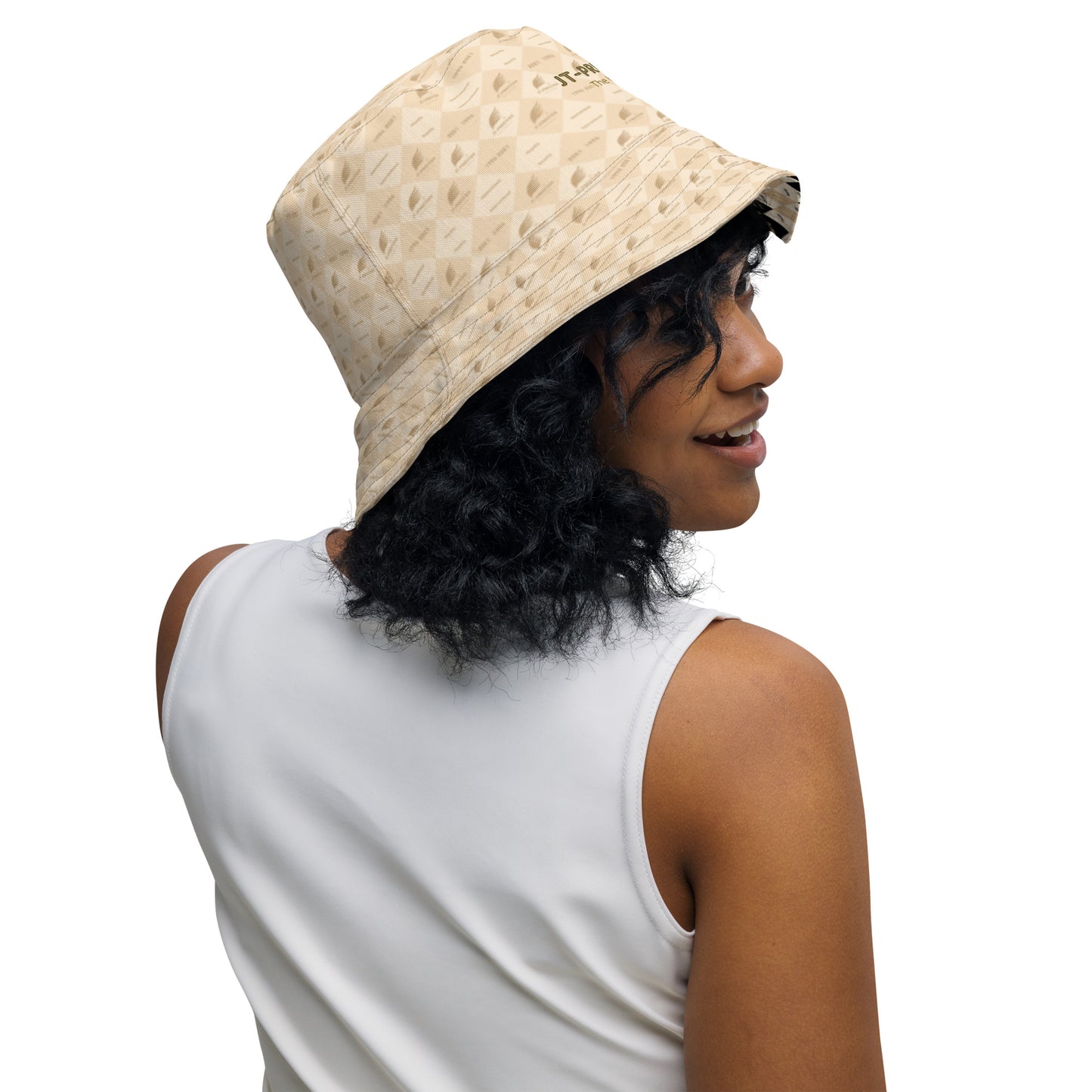 Reversible bucket hat